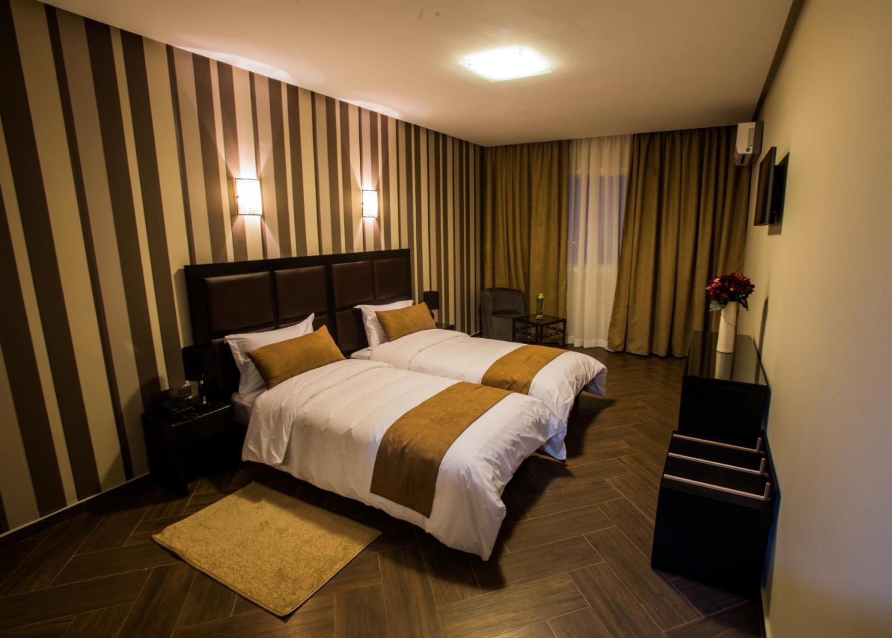 Hotel Swani Meknès Buitenkant foto